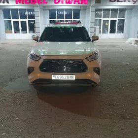 Toyota Highlander 2020
