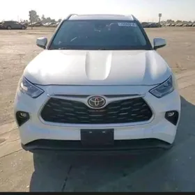 Toyota Highlander 2020
