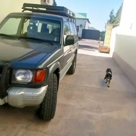 Mitsubishi Pajero 1995