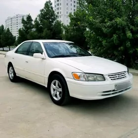 Toyota Camry 2001