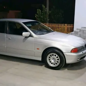 BMW E39 1999