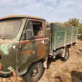 UAZ Profi 1990
