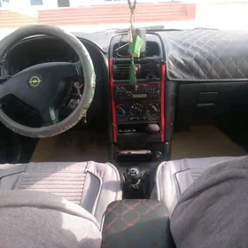 Opel Astra 1998