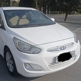 Hyundai Accent 2011