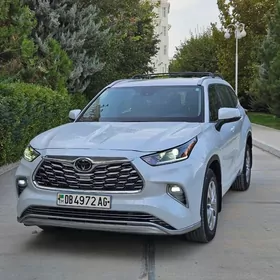 Toyota Highlander 2022