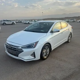Hyundai Elantra 2020