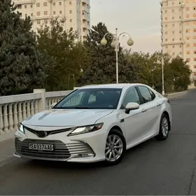 Toyota Camry 2020