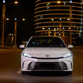 Toyota Camry 2025