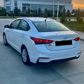 Hyundai Elantra 2022