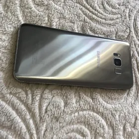 s8+   a32