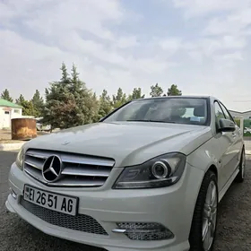 Mercedes-Benz C350 2012