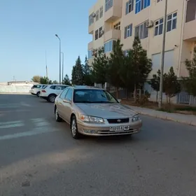 Toyota Camry 2001