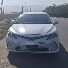 Toyota Camry 2022