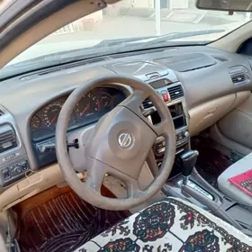 Nissan Maxima 2000