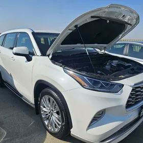 Toyota Highlander 2020