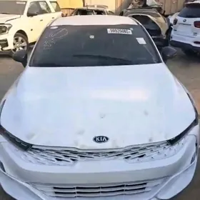 Kia K5 2021