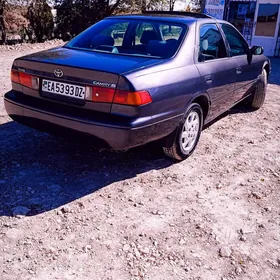 Toyota Camry 2000