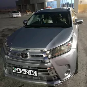 Toyota Highlander 2018