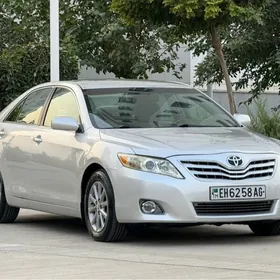 Toyota Camry 2011