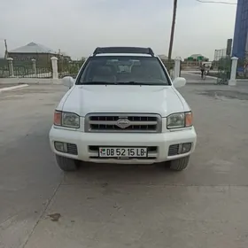 Nissan Pathfinder 2000