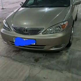 Toyota Camry 2004