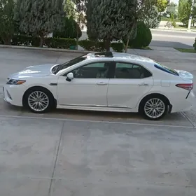 Toyota Camry 2018