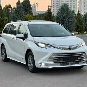 Toyota Sienna 2023
