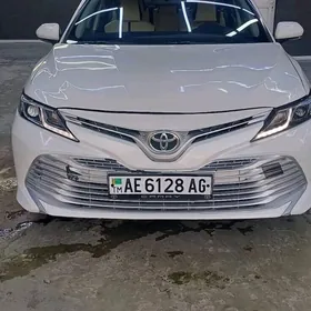 Toyota Camry 2020