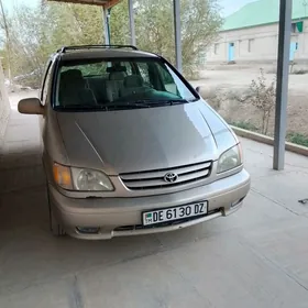 Toyota Sienna 2001