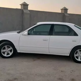 Toyota Camry 2000