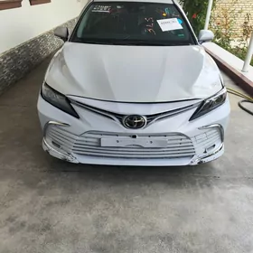 Toyota Camry 2022
