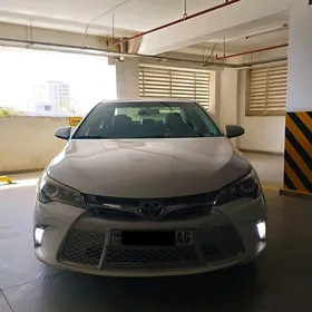 Toyota Camry 2016