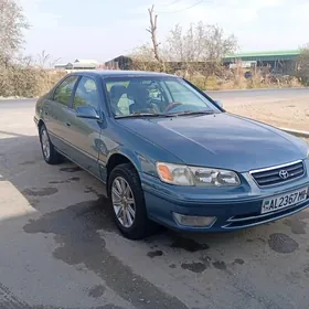 Toyota Camry 2000