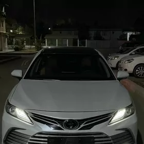 Toyota Camry 2023