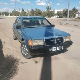 Mercedes-Benz 190E 1986
