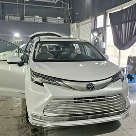 Toyota Sienna 2020