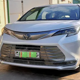 Toyota Sienna 2022