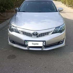 Toyota Camry 2012