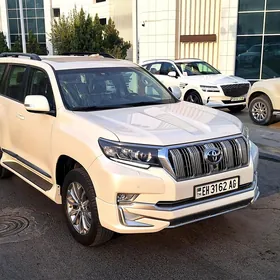 Toyota Land Cruiser Prado 2023