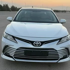 Toyota Camry 2018