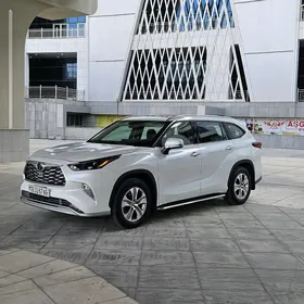 Toyota Highlander 2022