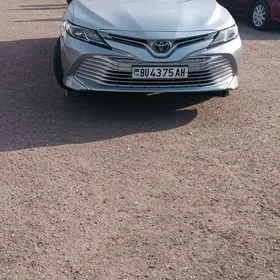 Toyota Camry 2018