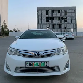 Toyota Camry 2014