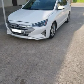 Hyundai Elantra 2019