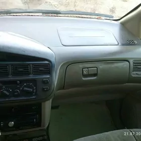 Toyota Sienna 2000