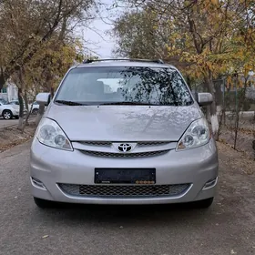 Toyota Sienna 2008