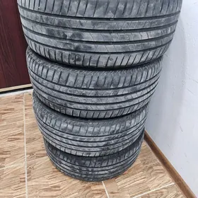 Teker Brijstone 235/45 R 18