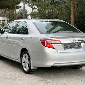 Toyota Camry 2014