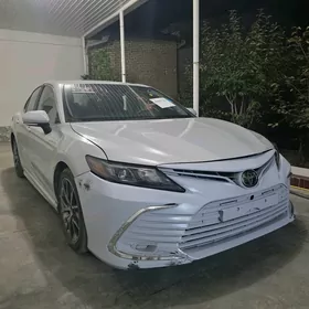 Toyota Camry 2022