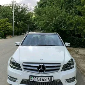 Mercedes-Benz C250 2012